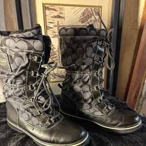 Coach ‘Shaine’ women’s winter boots size 8 1/2